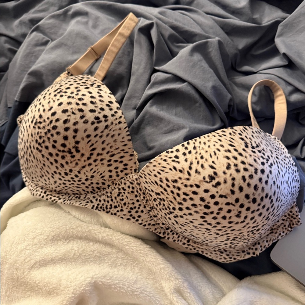 Victoria's Secret Leopard Print Nursing Bra EUC 38DDD